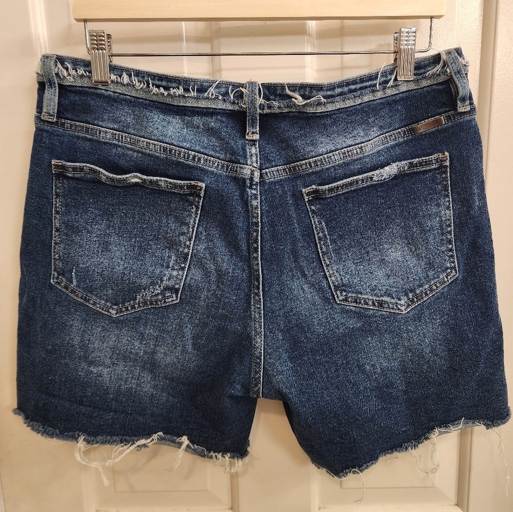 Kancan Dark Wash Distressed Jean Shorts Size 15/31 - Picture 4 of 5